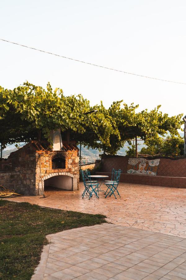 Agriturismo Irghitula Посада Экстерьер фото