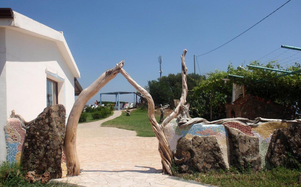 Agriturismo Irghitula Посада Экстерьер фото